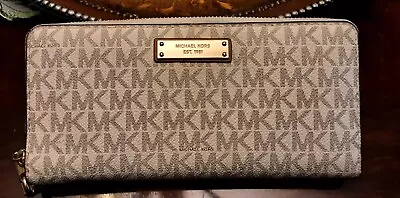 Michael Kors Jet Set Travel Large Continental Wallet • $29