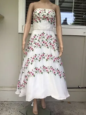 Vtg 50s Frank Starr White Fit And Flare Dress With Embroidered Rose Buds S • $440.73