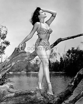 Actress Mara Corday Pin Up - 8x10 Publicity Photo (fb-548) • $8.87