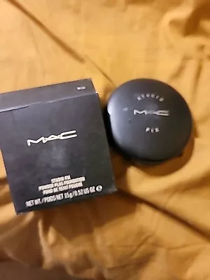 MAC Studio Fix Powder Plus Foundation 0.52 Oz ( BRAND NEW) NC20 • $14.99