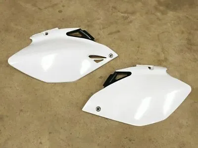 Side Panel Plastic Covers White Fits 2006 - 2009 Yamaha YZ450F 5XC-21720-90-00 • $37.83