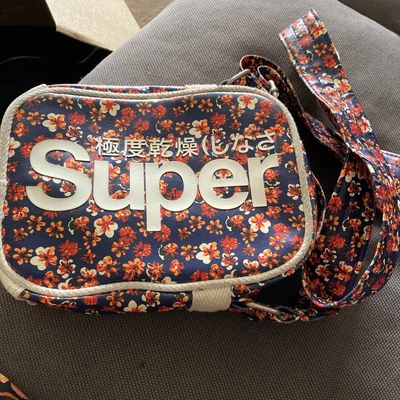 £8.99 • Buy Superdry Festival Bag - Splattered Floral Red , Used.