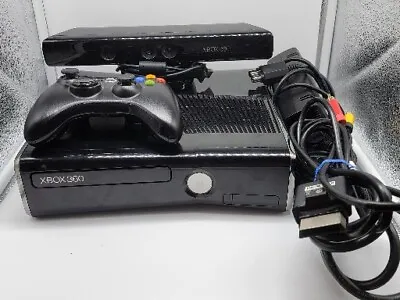 $75 • Buy Xbox 360 S With Kinect 250GB Glossy Black Console (Tested And Works) W/Game