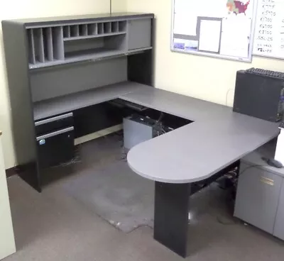 Office Desk Bush 78W U Shaped With Hutch And  Drawers In Storm Gray • $225