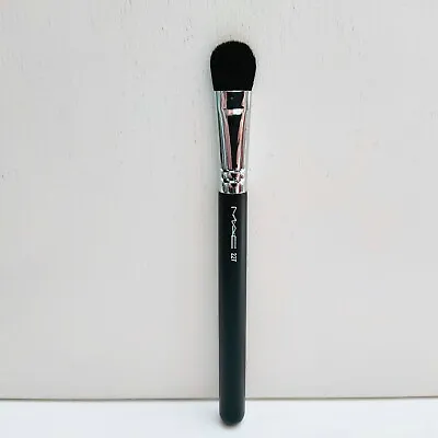 MAC 227 Large Fluff Brush Full Size Brand New! • £18.49