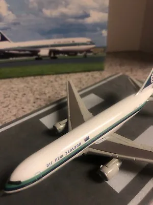 DW 400 Scale Diecast Model Air New Zealand B767-2ER Commercial Airliner  ZK-NBA • $38.99