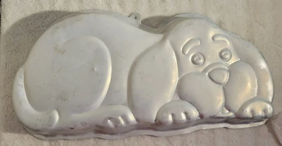 $9 • Buy Vintage Wilton 1986 Puppy Dog Cake Pan 2105-2430