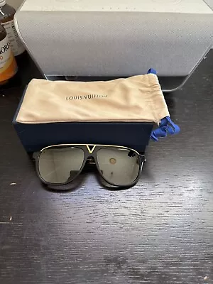 Louis Vuitton Mens' Sunglasses • $600