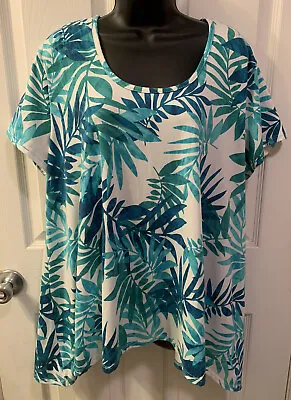 C'est La Vie Women's Size 2X  Green/White Floral Blouse Top Sharkbite Hem • $11