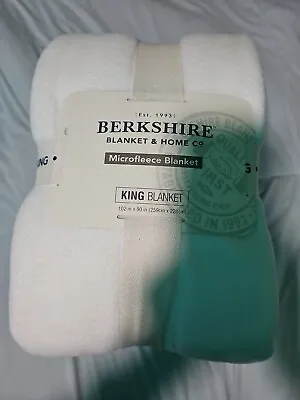 Berkshire King Size Microfleece Blanket • $40