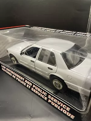 Motormax 1/18 Ford Crown Victoria Police Car Plain White • $55