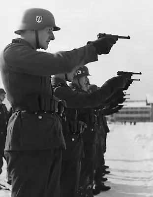 WW2 WWII Photo German Soldiers Practice Luger P08 Pistols World War Two / 2550 • $6.49