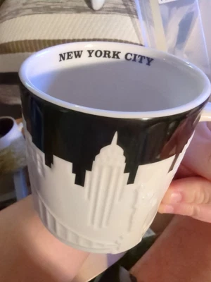 $17.99 • Buy 2010 STARBUCKS Collector NEW YORK CITY Skyline & Taxi Bas-Relief 3D COFFEE MUG