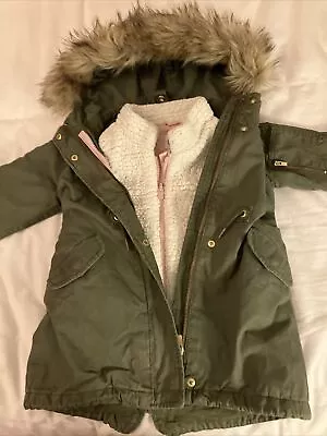 Girls Baby Gap Army Green Hooded Jacket With Removable Vest Size 4  • $12