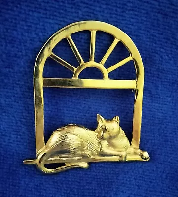 Vintage Cat On Window Sill Brooch (48 - 960) • $11.95