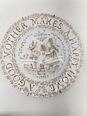 $19.95 • Buy Vintage Mother Plate 1975 Ripple Edge Staffordshire England Royal Crownford