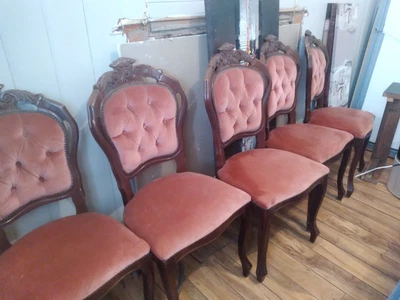 $800 • Buy Mahogany Table And 6 Chairs