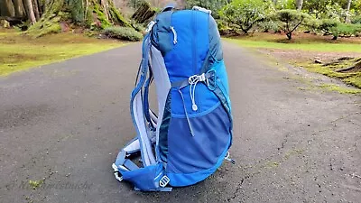 GREGORY Fury 24 W/ HYDRAPAK 2L Hiking Daypack Backpack ~ 20  X 10  X 8 . • $60.75