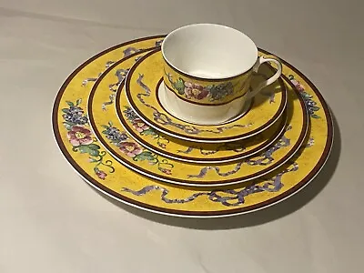 Mikasa Bone China Venetian Hall Yellow 5 Pc Place Settings (4ea) 20 Pcs • $75