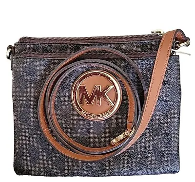 Michael Kors Womens Brown Fulton Double Zip Credit Card Wallet Crossbody Purse • $25