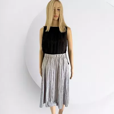 Gorman Pleated Skirt - Size 8 • $49