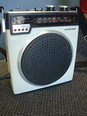 Lloyd’s 8 Track Player AM FM Radio Portable Model V150 • $29