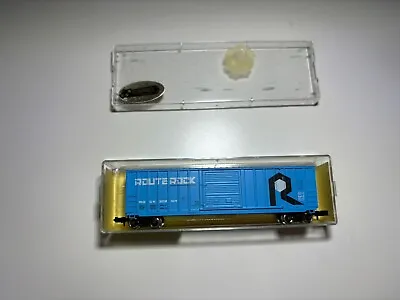 Roundhouse 8311 N Scale 50' Youngstown Door Boxcar Rock Island #302124 Blue • $12.50