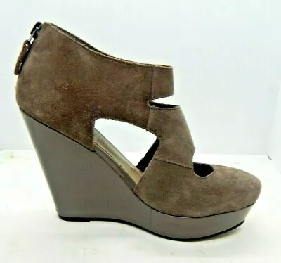 MRKT Womens Gray Suede Platform Wedge Heels Back Zip Shoe Size 6 • $25.98