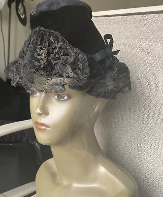 $39 • Buy Vintage 1940’s Black Velvet New York Creations Hat Bows Lace Veil