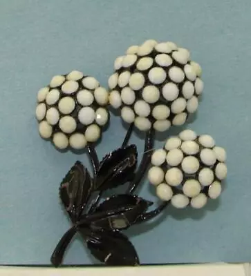 Vintage Bouquet Of White Plastic Flowers W Black Enamel Leaves Stem Pin Brooch • $18.99