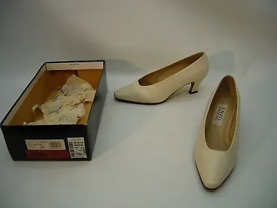 ENZO Angiolini Ladies Shoes Rice Kidskin Pumps 7.5M Yo-Curio4 • $8