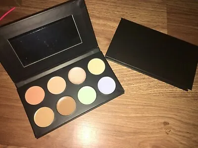 Collection 2000 Conceal And Light Like A Pro Concealer Make-up Pallette (New) • £3.99