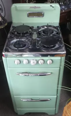 O'Keefe & Merritt Vintage 1950’s Mint Green Stove - NY Local Pickup • $400