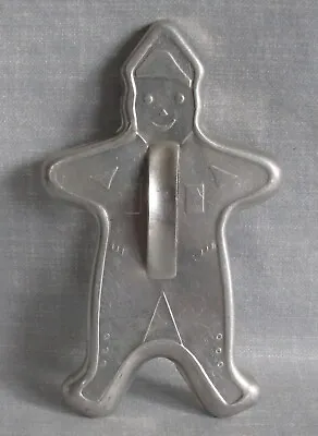 $6.99 • Buy Vintage 6  Aluminum Metal Gingerbread Man Christmas Cookie Cutter With Handle