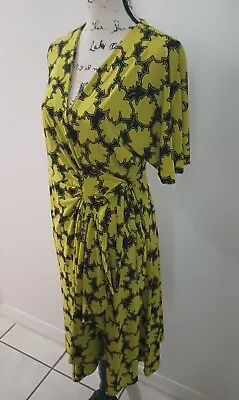 Vicky Tiel Chartreuse And Black Wrap Dress Size M                        Z14 • $25.99