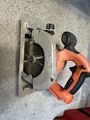 Milwaukee V28 Circular Saw (0730-20) • $35