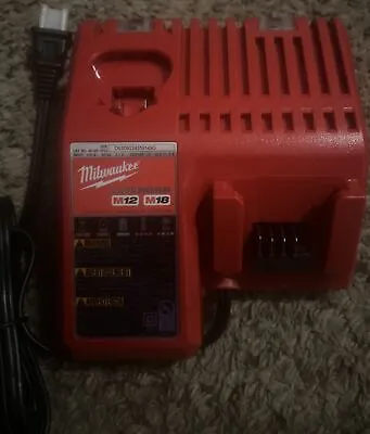 Genuine MILWAUKEE 48-59-1812 18V M12 / M18 LITHIUM ION CHARGER • $24.95