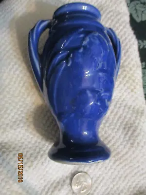 VINTAGE Art Deco SHAWNEE USA COBALT BLUE CLOVER BLOSSOM DOUBLE HANDLE VASE • $8.99