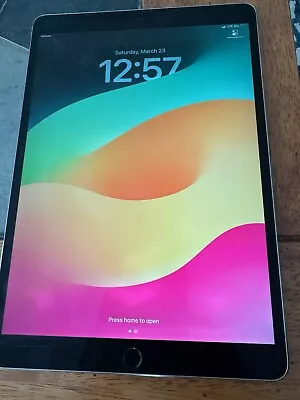 IPad Pro 1st Gen 10.5  (256GB Storage - Verizon - MPHG2LL/A) • $39.99