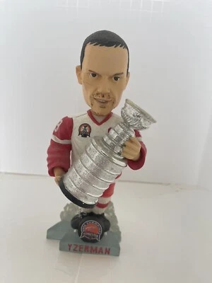 $20 • Buy Steve Yzerman Bobblehead Forever Collectibles Detroit Red Wings 2002 Stanley Cup
