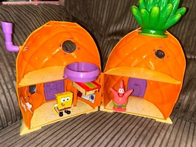 £34.99 • Buy Spongebob Squarepants Bikini Bottom Pineapple House Playset Toy - 2 Figures!