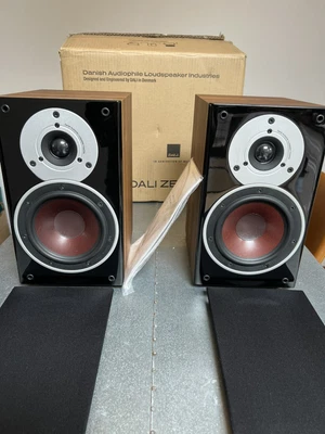 $195 • Buy Dali Zensor 1 Bookshelf Speakers Pair - A+++