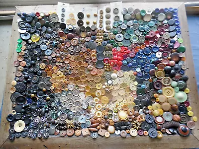 Antique Vintage Button Lot Junk Drawer Old Coat Buttons Early Plastics 3.3 LBS • $0.99