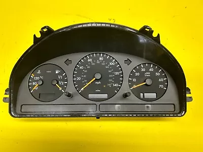 2002-2005 Mercedes Ml500 Speedomter Instrument Cluster Gauge Oem 3319210087 • $121.72