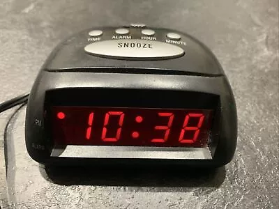 Advance Model 3139 Mini Electric Alarm Clock Black Travel Snooze Basic • $10.99