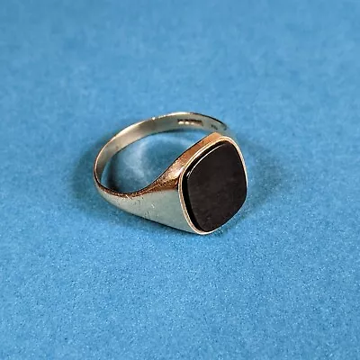 VINTAGE 9ct YELLOW GOLD & ONYX SIGNET RING ~ SIZE P.1/2-Q ~ 2.11g HALLMARKS • £95