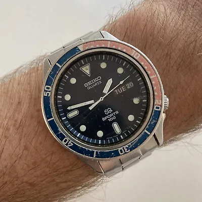 1979 Seiko SQ Sports 7546-6040 Pepsi Bezel Quartz Day Date 100m Watch - Lovely • £274.99