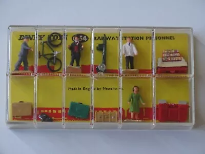 Hornby Dublo. 054 Boxed Set Of Railway Station Personnel. • £25