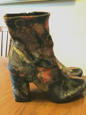 Women's MIA Velvet Floral 3 1/4  Heel Ankle Boots Size 6 (Vickie) • $12.95