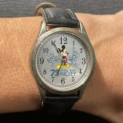 Vintage Disney Mickey Mouse Watch • $25